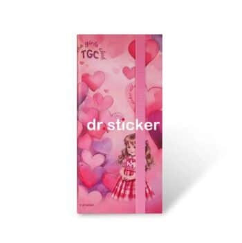 אלבום מדבקות ד"ר סטיקר TGC בכריכה ורודה עם לבבות, ציור של ילדה ורצועת גומי ורודה
